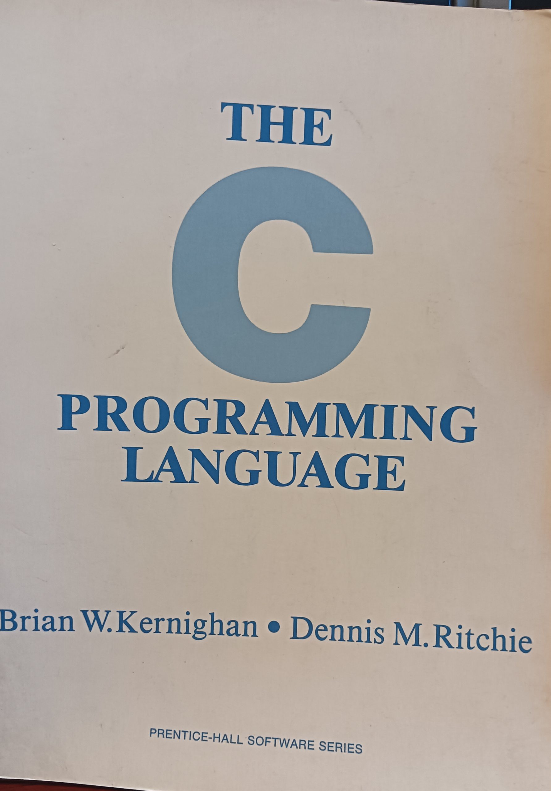 Protegido: The C programming Language (1988) de Brian Kernigham, Dennis Ritchie